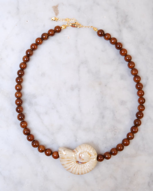 Gargantilla caracola beige