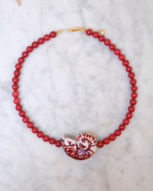 Gargantilla caracola burdeo