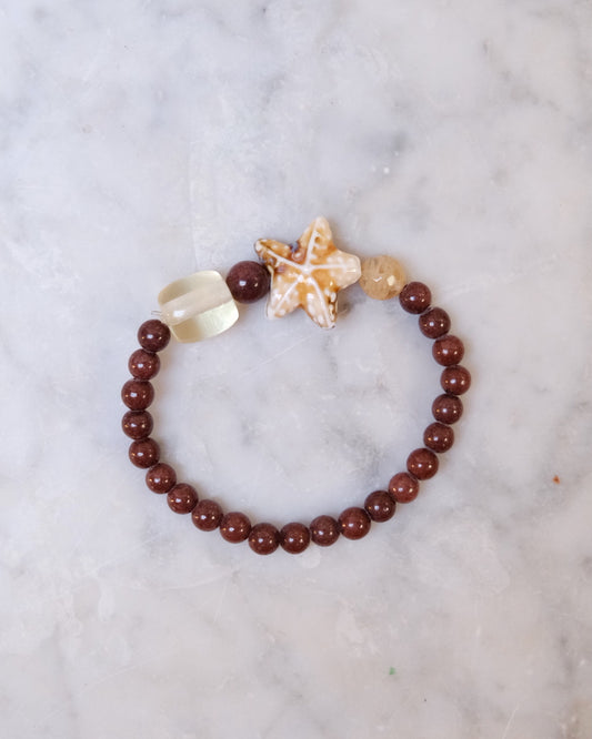 Pulsera estrella beige simple